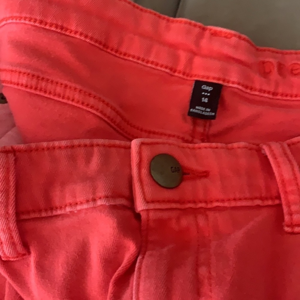Gap - Picture 3 of 4